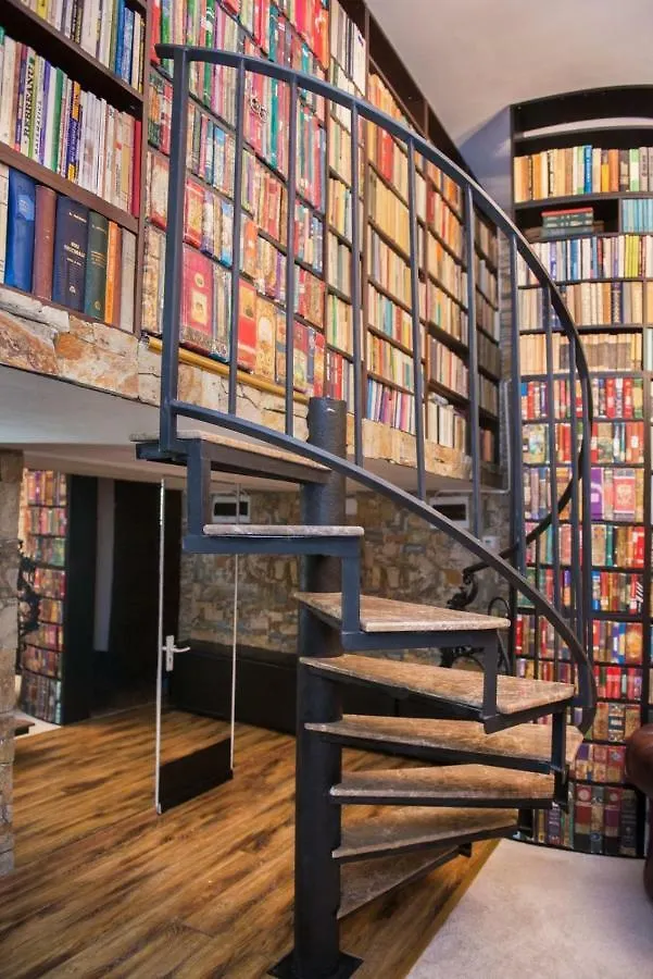 Secret Library Apartament Apartamento Bucareste